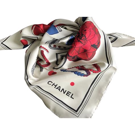 foulard chanel occasion